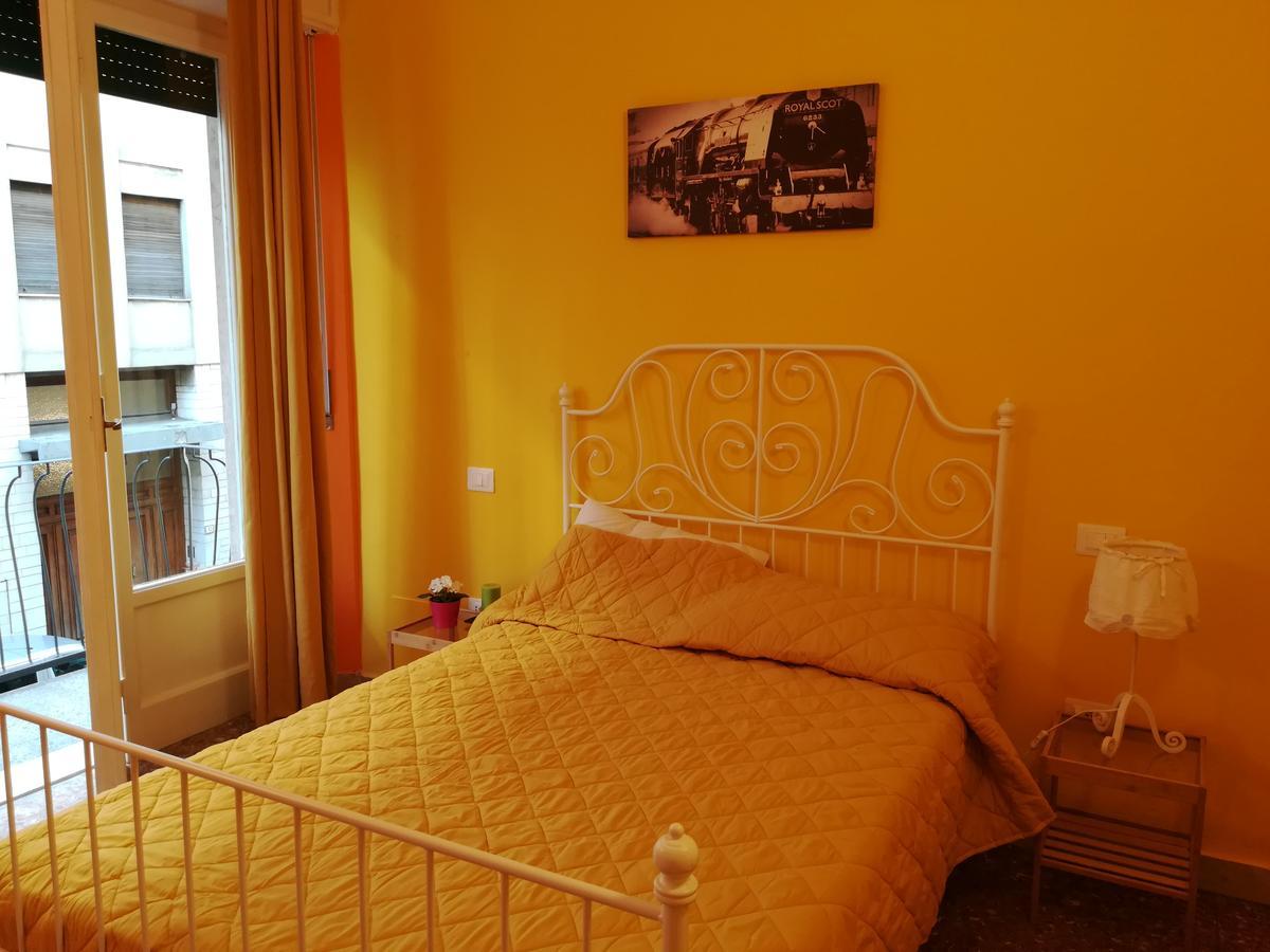 Pisa Train Station Hostel Bagian luar foto