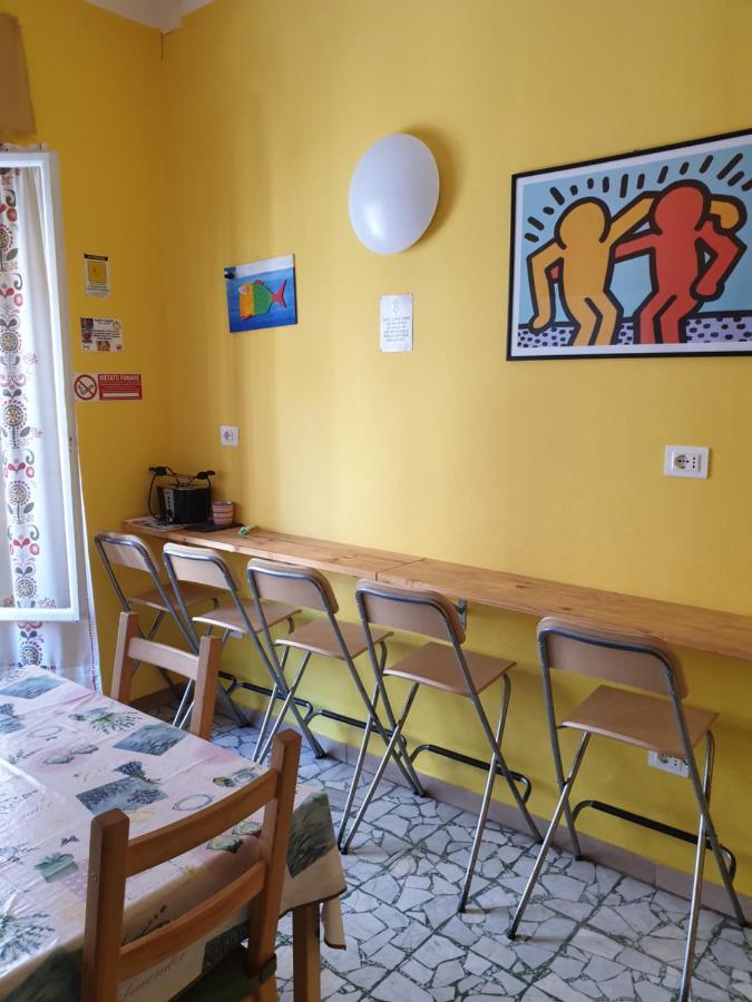 Pisa Train Station Hostel Bagian luar foto